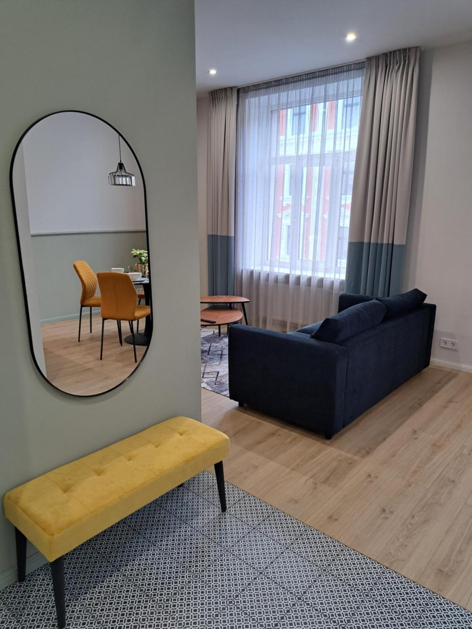 Golden Palms Apartment In The City Centre Рига Екстериор снимка