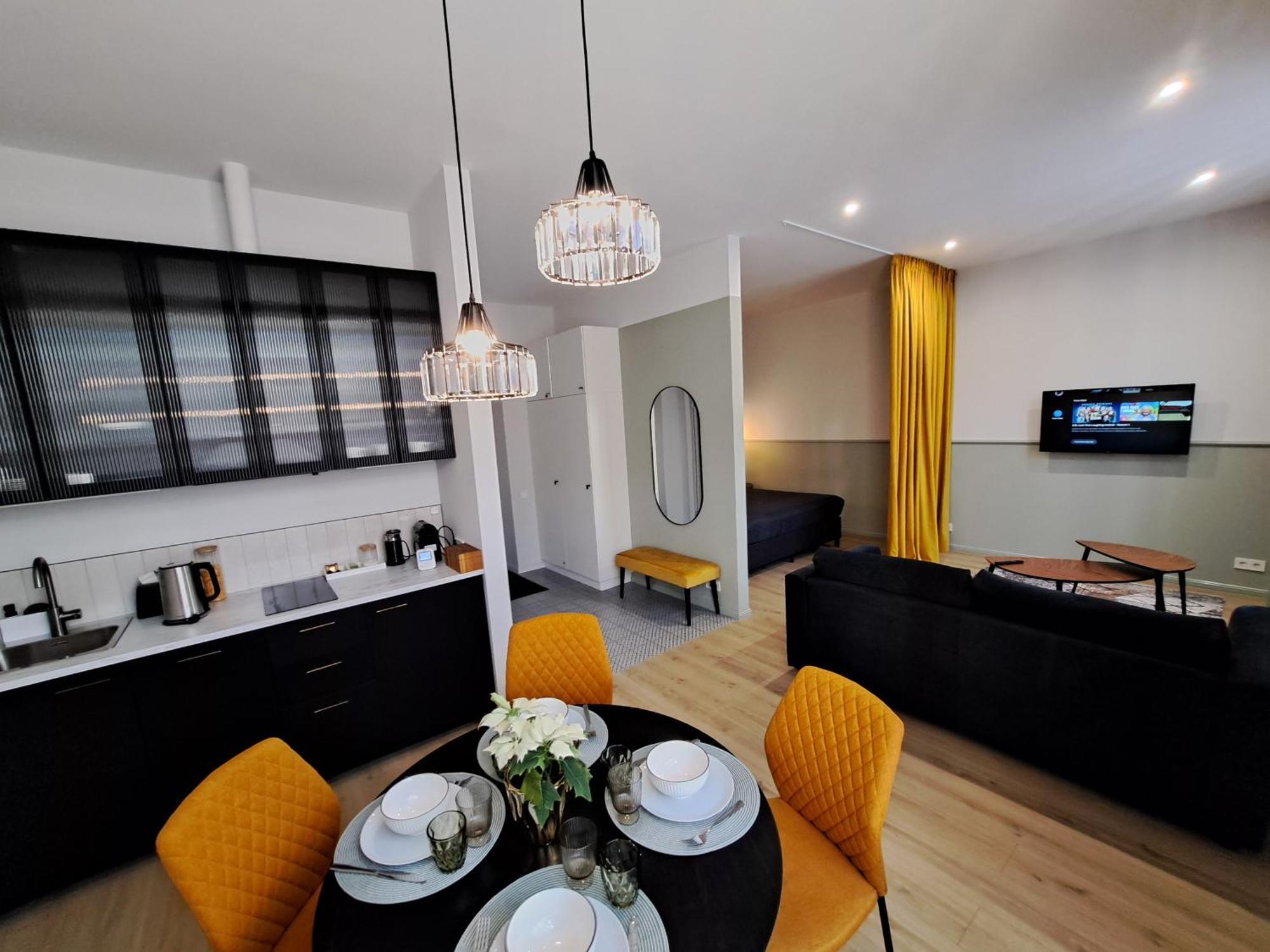 Golden Palms Apartment In The City Centre Рига Екстериор снимка