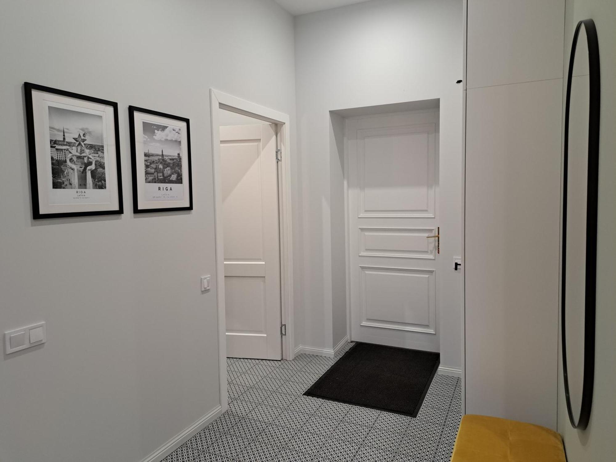 Golden Palms Apartment In The City Centre Рига Екстериор снимка