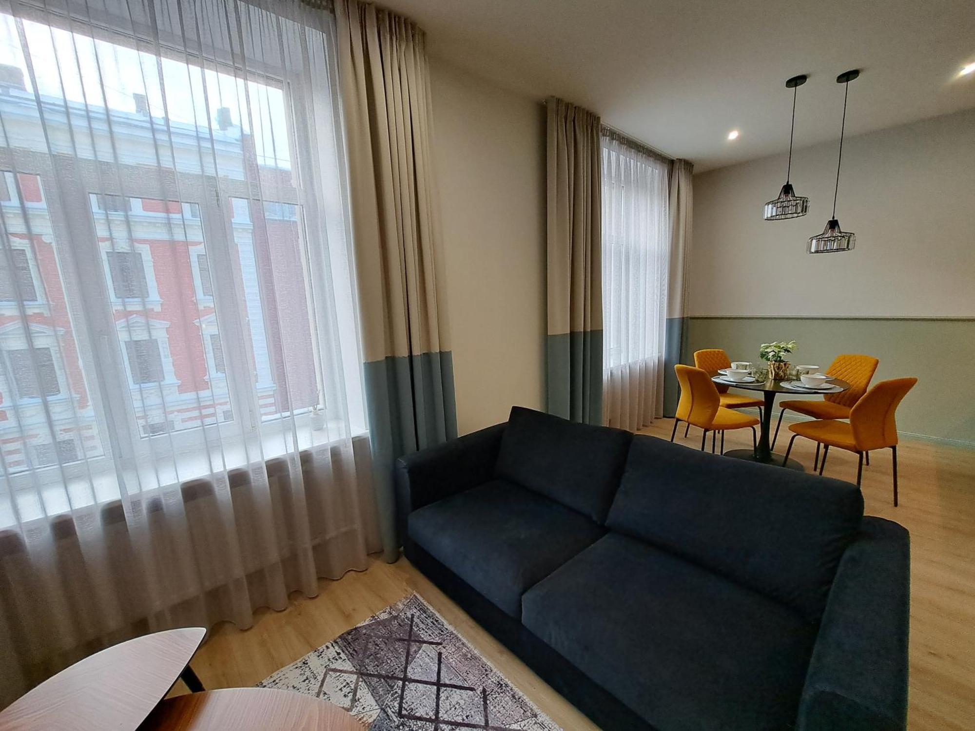 Golden Palms Apartment In The City Centre Рига Екстериор снимка