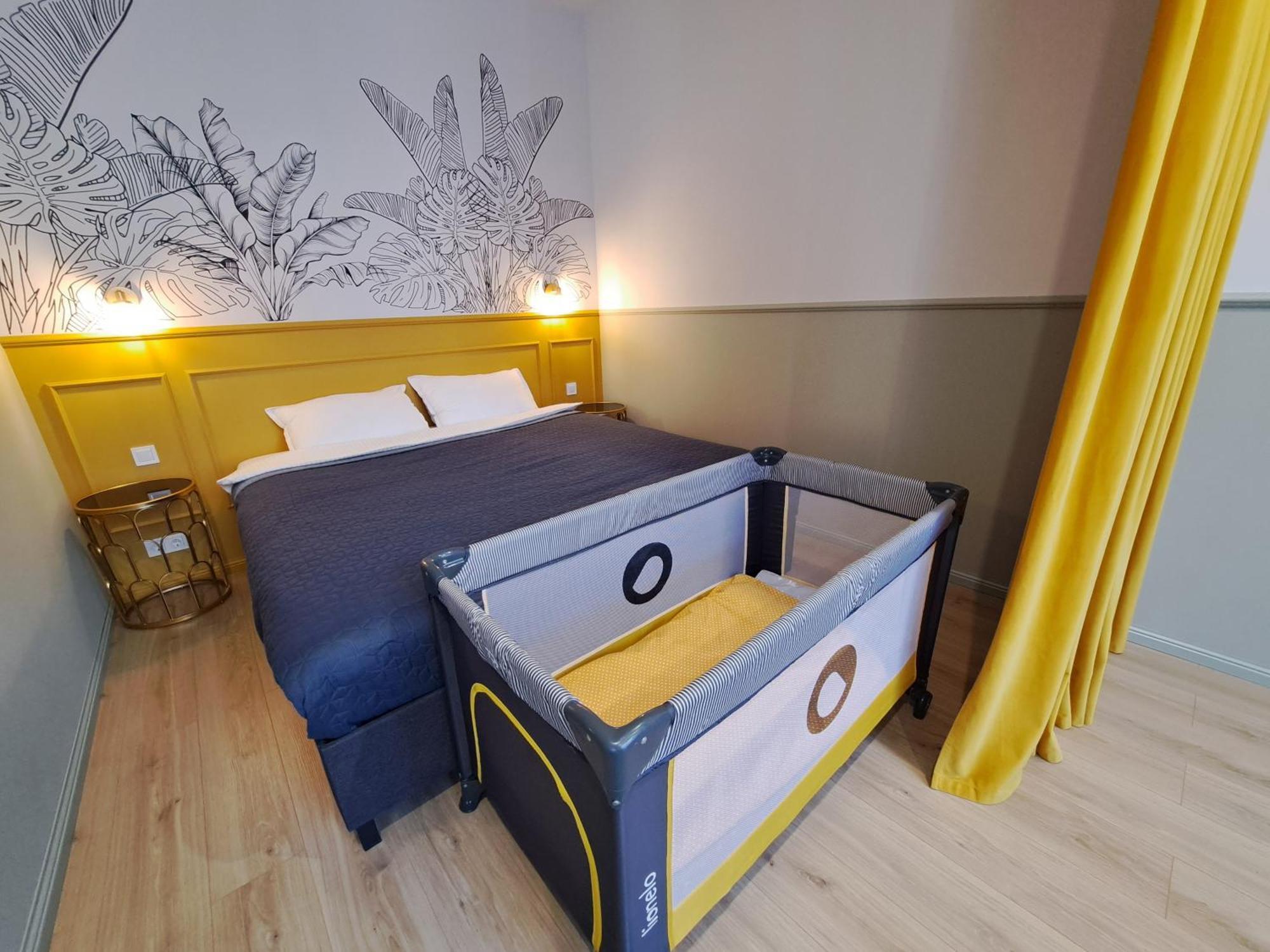 Golden Palms Apartment In The City Centre Рига Стая снимка